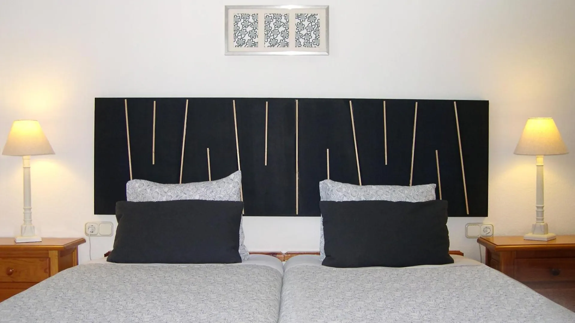 Apartamentos Turisticos La Mundial Malaga Spain