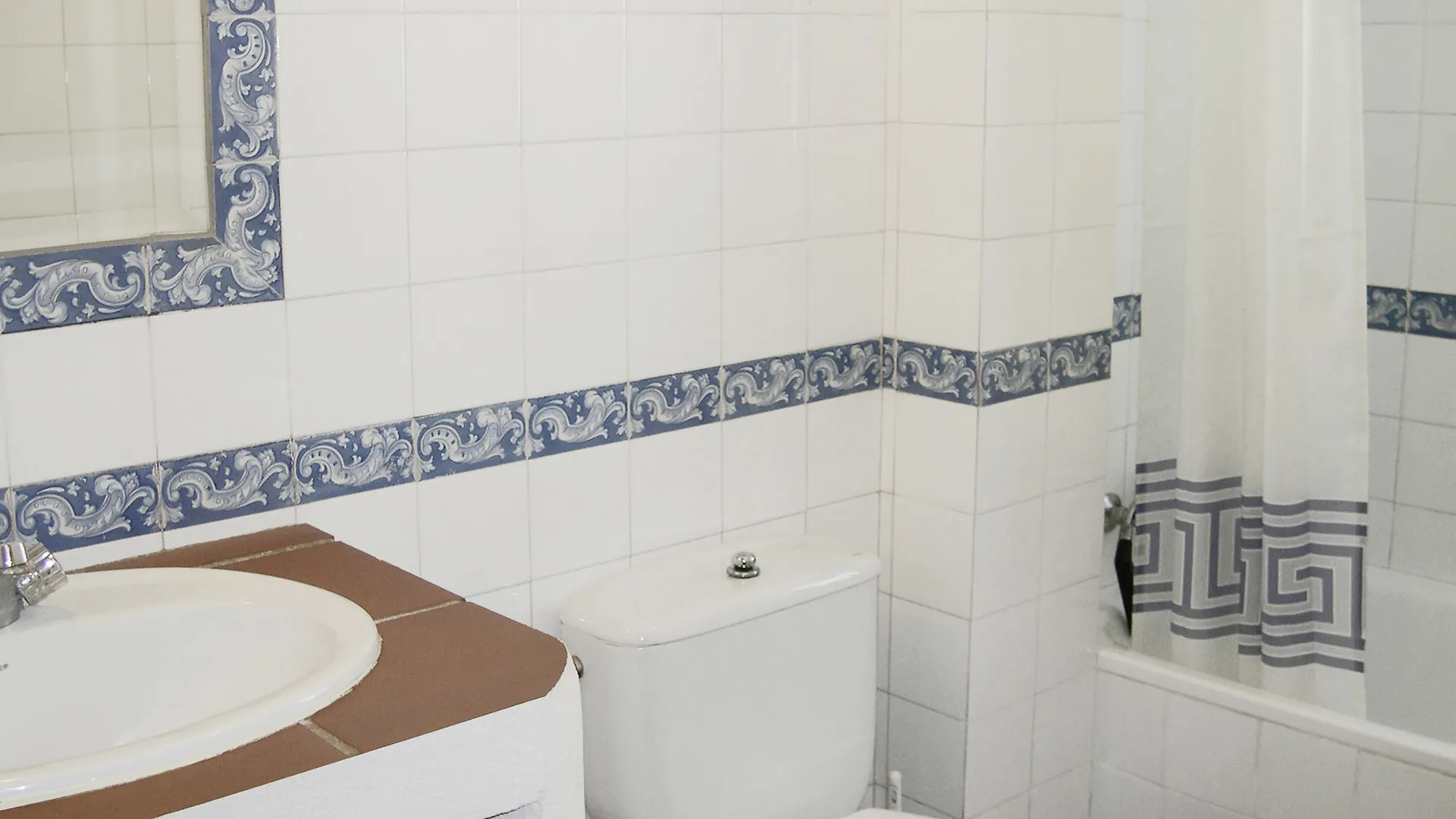Apartamentos Turisticos La Mundial Malaga Apartment
