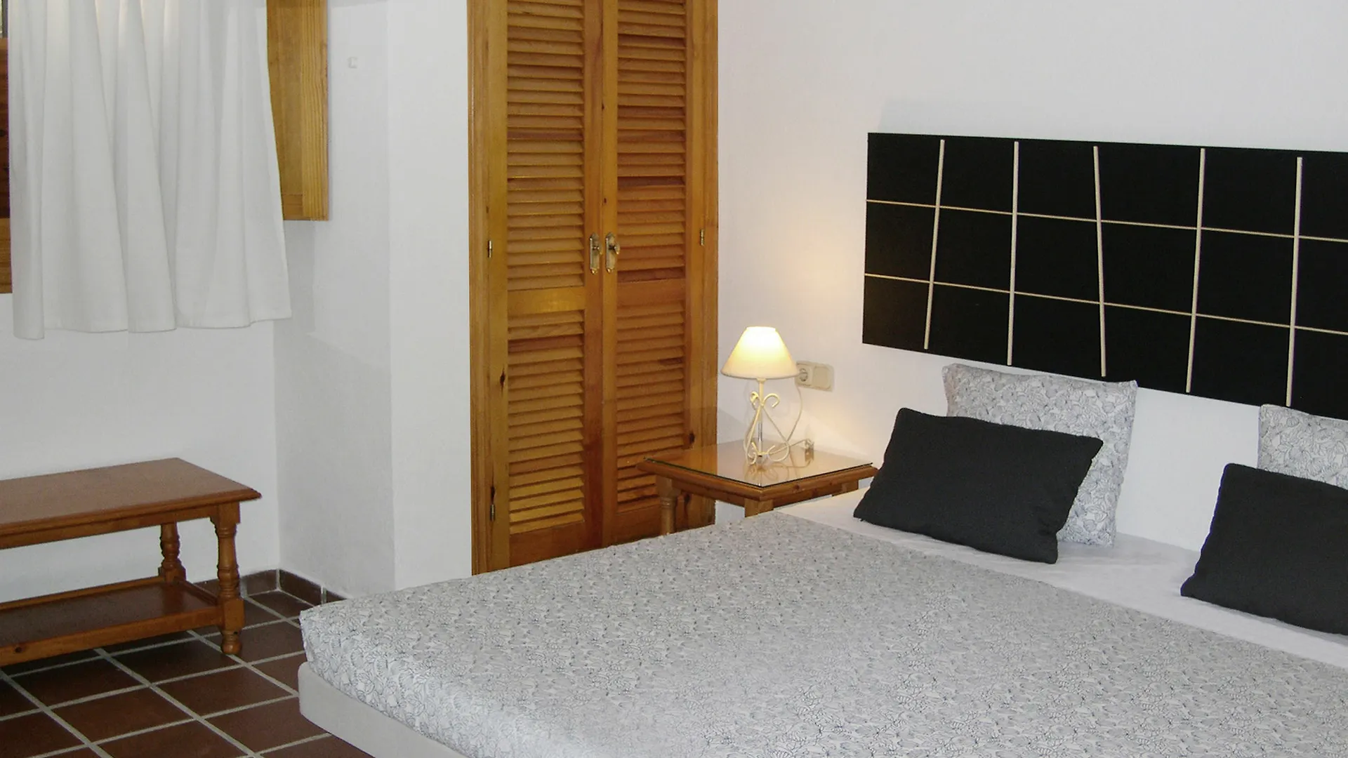 Apartamentos Turisticos La Mundial Málaga